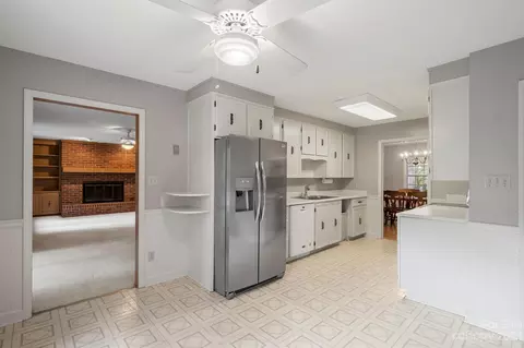 206 8th St NE, Conover, NC 28613 photo 17