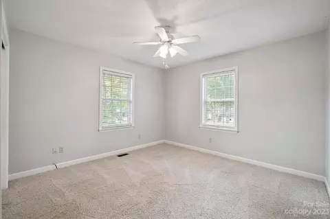206 8th St NE, Conover, NC 28613 photo 27