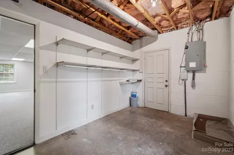 206 8th St NE, Conover, NC 28613 photo 38