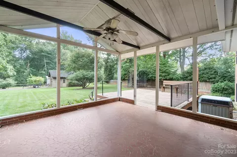 206 8th St NE, Conover, NC 28613 photo 40
