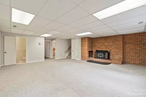 206 8th St NE, Conover, NC 28613 photo 33