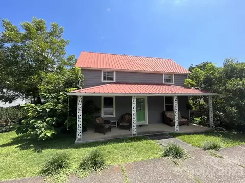 80 Meadow Ln, Hot Springs, NC 28743
