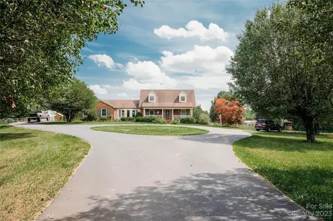 6626 Nc 67 Hwy, Boonville, NC 27011