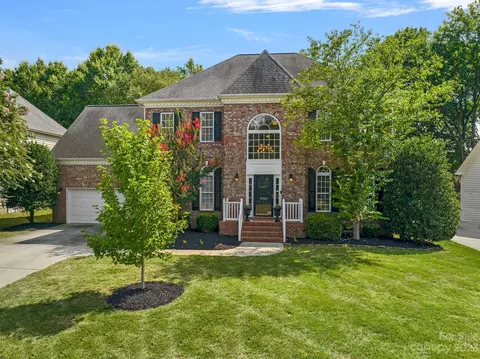 8303 Tintinhull Ln, Waxhaw, NC 28173