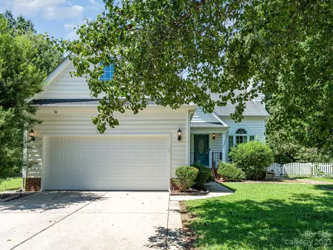 12119 Shadow Ridge Ln, Charlotte, NC 28273