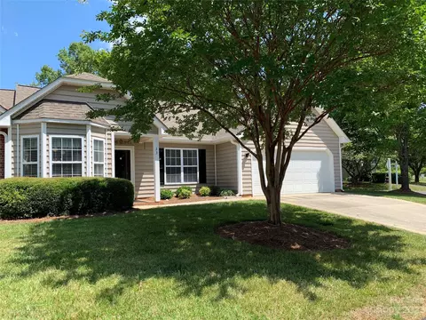 33 Mansfield Cir, Greensboro, NC 27455
