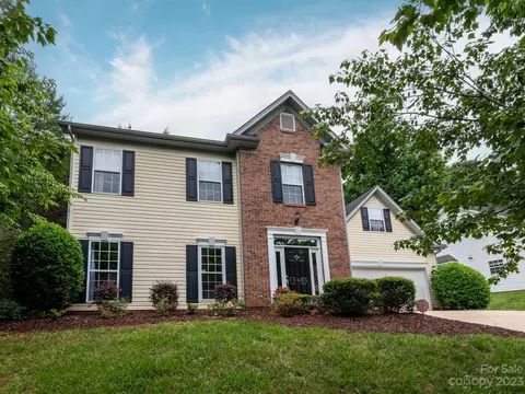 13031 Asheford Woods Ln, Charlotte, NC 28278