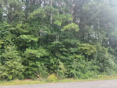 24 Shoreline Loop, Mooresville, NC 28117
