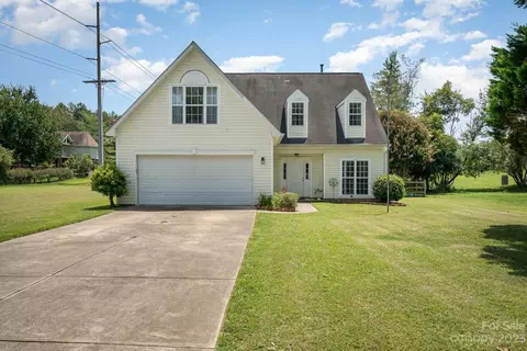 1029 Barbee Farm Dr, Monroe, NC 28110