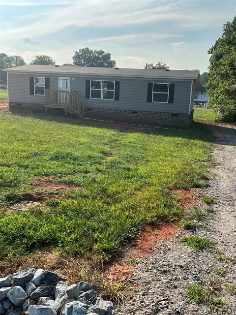 137 Calhoun Rd #3, Stony Point, NC 28678