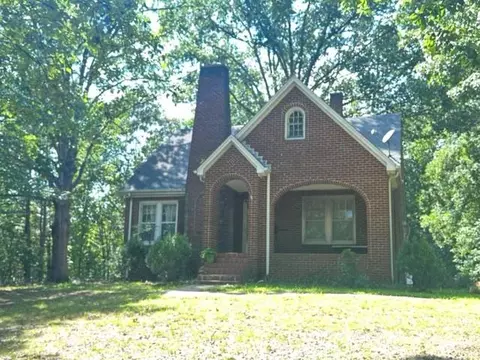 1680 6th Se St SE, Hickory, NC 28602
