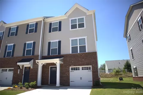 2674 Grantham Place Dr, Fort Mill, SC 29715