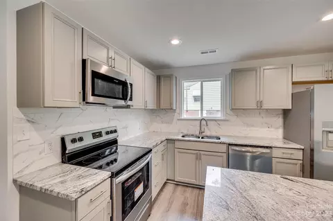 411 Laurel Ct, Lancaster, SC 29720 photo 13