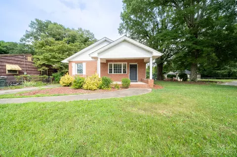 520 W Norment Ave, Gastonia, NC 28052