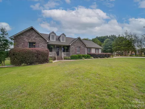 437 S Potter Rd, Lancaster, SC 29720