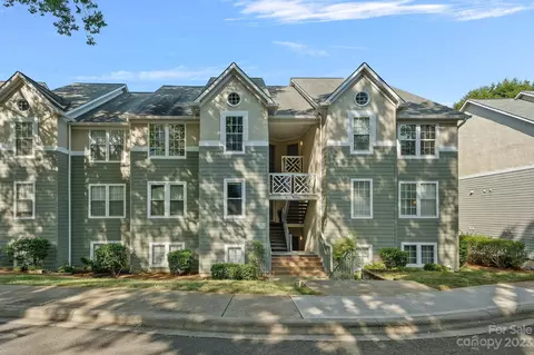 19901 Henderson Rd #L, Cornelius, NC 28031