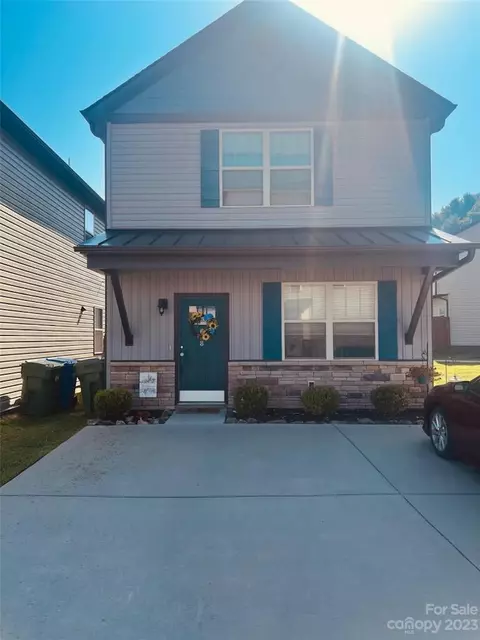 668 Cardwell Ln, Fletcher, NC 28732