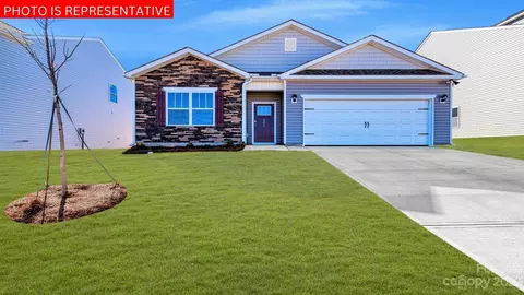 165 Scotsway Ct, Troutman, NC 28166
