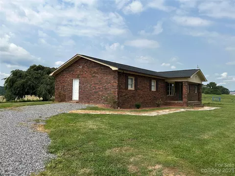 276 Marsh Rd, Hiddenite, NC 28636 photo 34