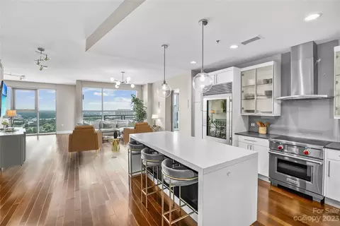 333 Trade 2404 St #2404, Charlotte, NC 28202