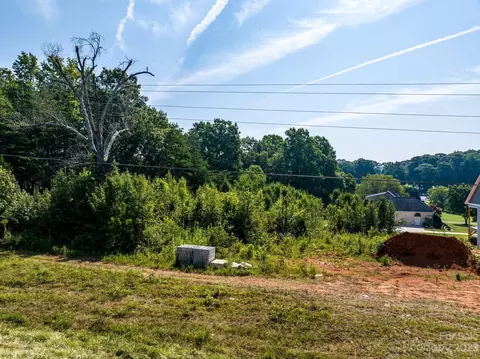 229 Golf Course 4 Rd #4, Maiden, NC 28650