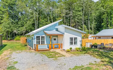 186 Pisgah Dr, Brevard, NC 28712