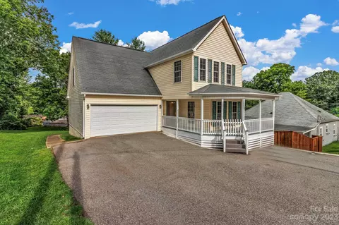 1 Chapel Park Rd, Asheville, NC 28803