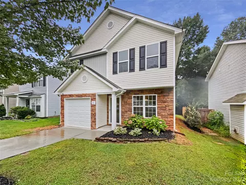 320 Peachtree Rd, Charlotte, NC 28216