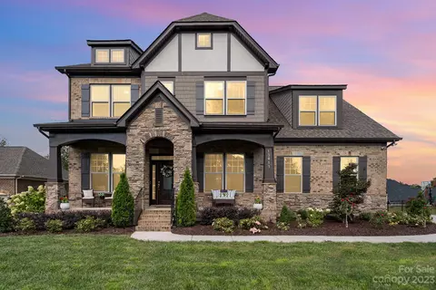 13811 Sunset Bluffs Cir, Huntersville, NC 28078