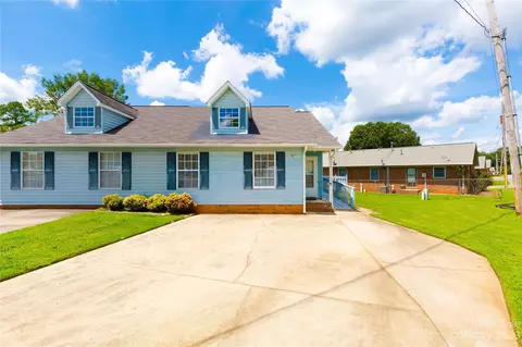 1101 Farm Pond Ln, Rock Hill, SC 29732