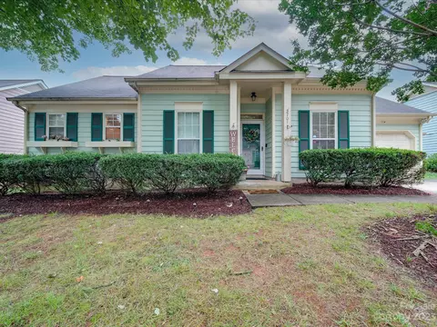 5701 Ebley Ln, Charlotte, NC 28227