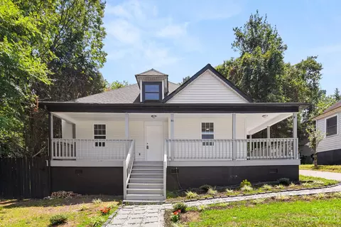 611 S Hoskins Rd, Charlotte, NC 28208