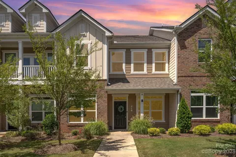 210 Overstone Ct, Fort Mill, SC 29715