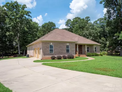 4900 Campobello Dr, Monroe, NC 28110 photo 2