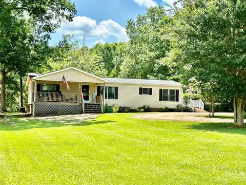 12166 River Rd, Ridgeway, SC 29130