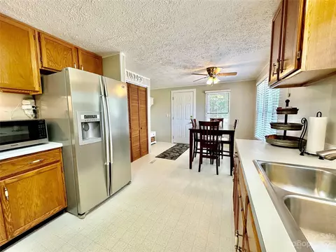 12166 River Rd, Ridgeway, SC 29130 photo 9
