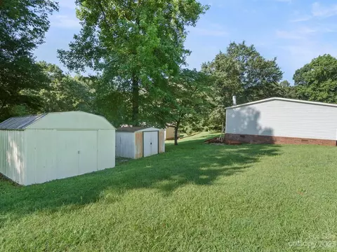 3537 Toth Ln, Crouse, NC 28033 photo 3