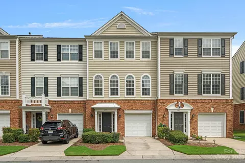 2919 Castleberry Ct, Charlotte, NC 28209