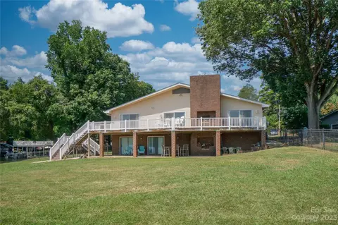 50422 Mallard Dr, Albemarle, NC 28001