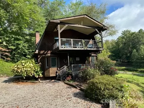 12 Gator Dr, Lake Junaluska, NC 28745