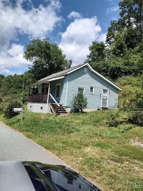 133 New Town Rd, Rosman, NC 28772