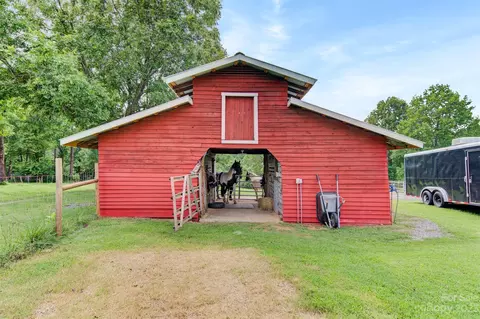 4093 Herman Sipe Rd, Conover, NC 28613 photo 32