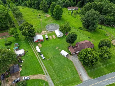 4093 Herman Sipe Rd, Conover, NC 28613 photo 4