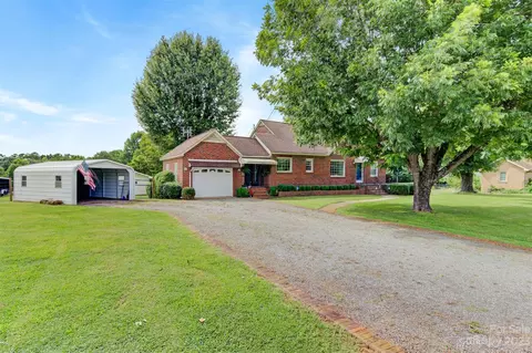 4093 Herman Sipe Rd, Conover, NC 28613 photo 8