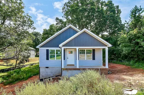 55 N 8th Ave, Maiden, NC 28650