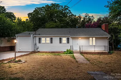 114 Hillcrest Dr, Bessemer City, NC 28016