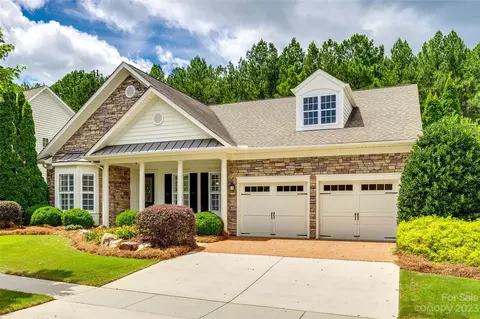 149 Black Mountain Dr, Fort Mill, SC 29708