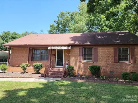6608 Monteith Dr, Charlotte, NC 28213