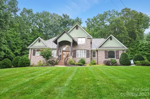 446 Mine Gap Rd, East Flat Rock, NC 28726