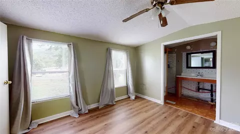 28 Thomas Ln, Clyde, NC 28721 photo 7